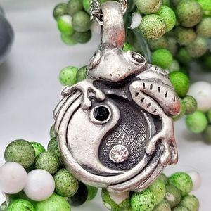 🐸Pure pewter frog pendant